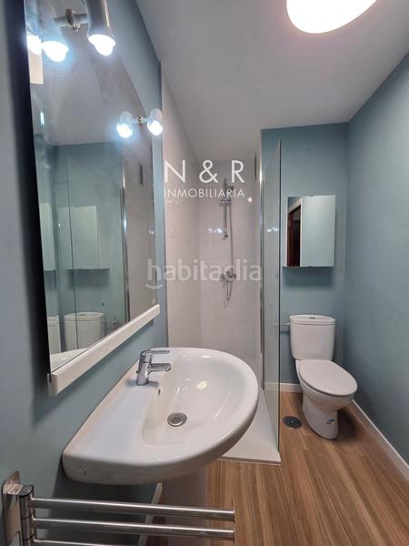 Foto b76ae70a-480e-413f-8023-e69ec30688f2. Alquiler piso se alquila en piso en rua da rosa ensanche en Santiago de Compostela