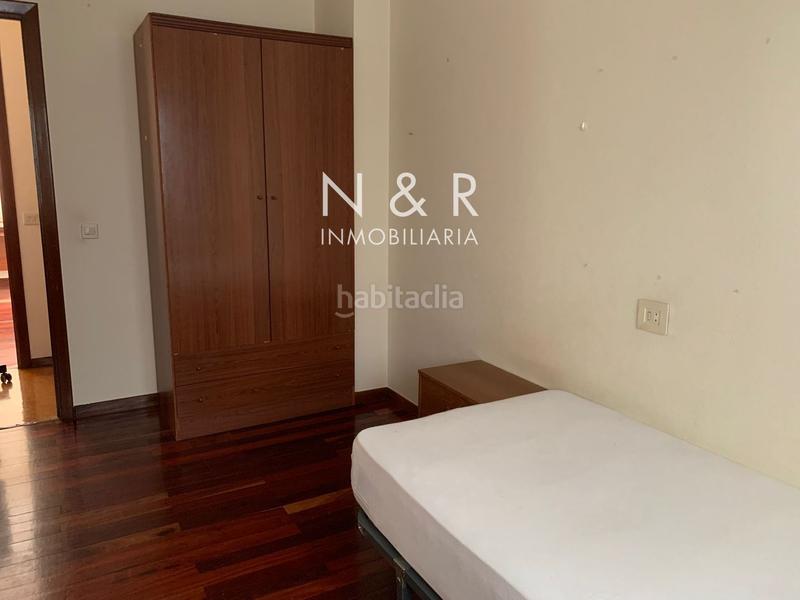 Foto 4d6b6f75-e477-4457-90ad-b473b43c24d3. Lloguer pis a Ensanche - Sar Santiago de Compostela