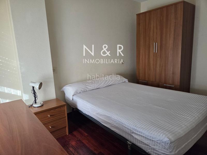 Foto 1ef1df96-521e-463f-ae36-5915fefe0c06. Miete etagenwohnung in Ensanche - Sar Santiago de Compostela