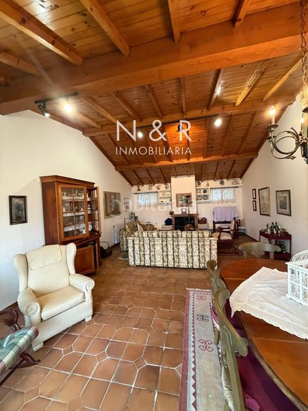 Foto 30e71533-8150-4743-9473-18f42530b2e8. Casa amb calefacció aparcament a Teo
