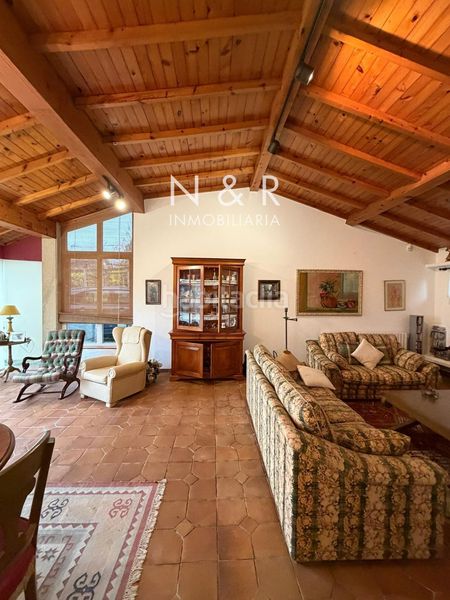 Foto abdec330-e50a-4f87-a581-7089d7c5ea49. Casa amb calefacció aparcament a Teo