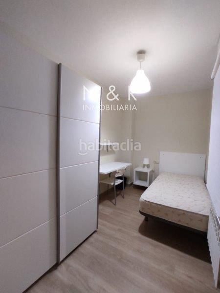 Foto 7e73e99b-da72-42df-b8c4-9b9b23eb63f3. Flat with heating in Ensanche - Sar Santiago de Compostela