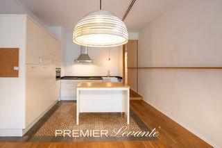 Rent Flat in Plaza hermanos pascual 19. Estupenda vivienda en zona mercado, con electrodomésticos y acab