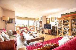 Pis  Avenida costa blanca. Vivienda familiar en cabo de las huertas con vistas al mar.