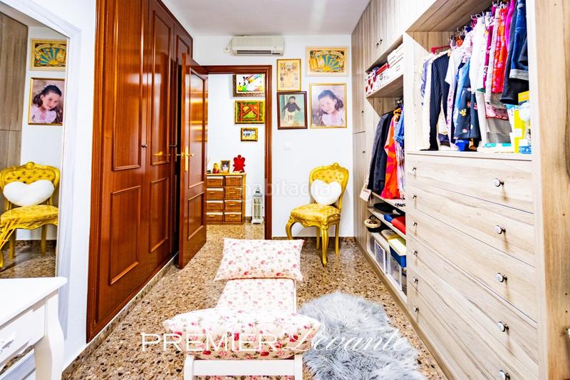 Foto 13e09ff1-15ca-43c9-9df7-f05614762ba5. Piso moderno piso con piscina y terraza en Garbinet - Parque de las Avenidas Alicante