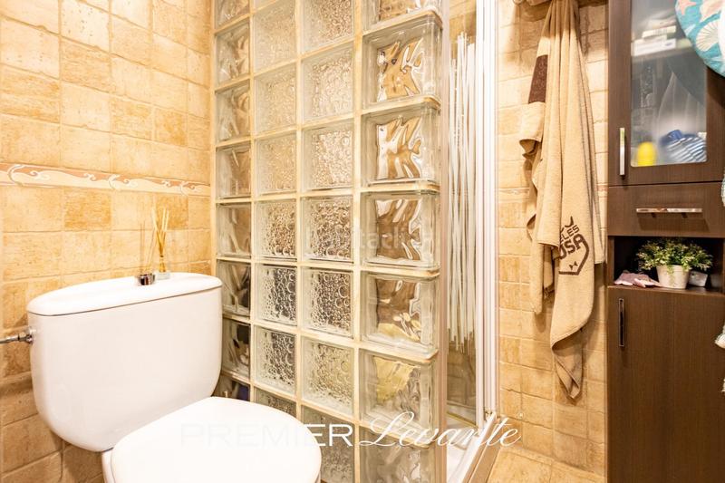 Foto 2459a72f-043b-4fd7-a3e4-1f5a7832d43d. Piso moderno piso con piscina y terraza en Garbinet - Parque de las Avenidas Alicante