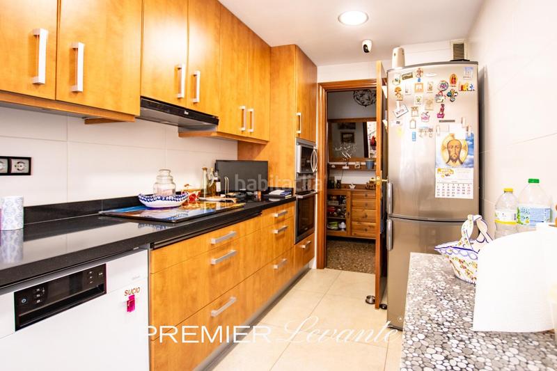 Foto f296648c-ffe3-4618-bda2-6c27e8ae8dff. Piso moderno piso con piscina y terraza en Garbinet - Parque de las Avenidas Alicante