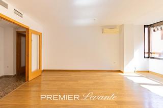 Location Appartement  Calle tucuman. Espléndido piso en el corazón de alicante