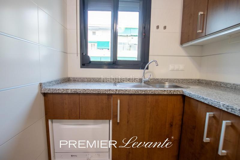 Foto b7d87ee7-71f1-431c-abc0-67c3c51b72f8. Location appartement avec parking dans Carolinas Bajas Alicante