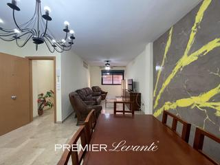 Alquiler Piso  Pilar el 1. Piso en alquiler con patio y garaje incluido
