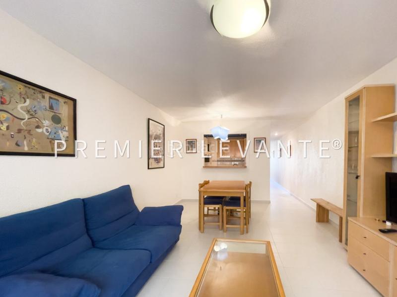 Foto c933e7ce-8696-41ce-94ec-685af291f997. Alquiler piso vivienda en el centro, reformada, 1 hab y 1 baño, amueblada y equipada. en Alicante