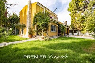 Location Chalet  Almendros los. Chalet  en el campello  alquiler atractivo