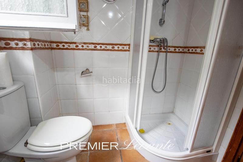Foto b9ffdf69-5e1c-4f3a-a35a-210b1a9fb2c0. Location chalet dans Pueblo Español-Coveta Fumá Campello (el)