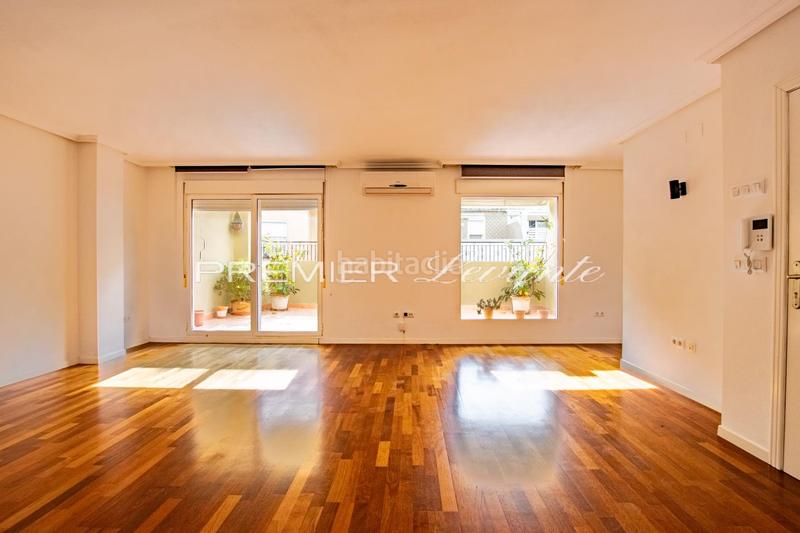 Foto 31c0c530-f267-4f30-b366-113cb354bfd2. Rent penthouse with heating parking in Alipark Alicante