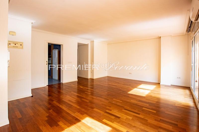 Foto 33950360-8275-4b60-be23-4fcfc9f41864. Rent penthouse with heating parking in Alipark Alicante