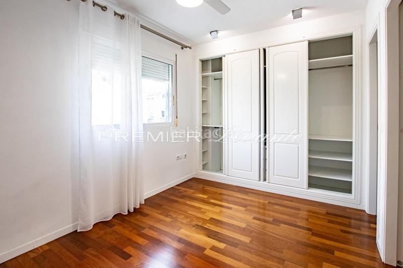 Foto 3b60408e-af28-452f-886a-3050c6c4b5fc. Rent penthouse with heating parking in Alipark Alicante