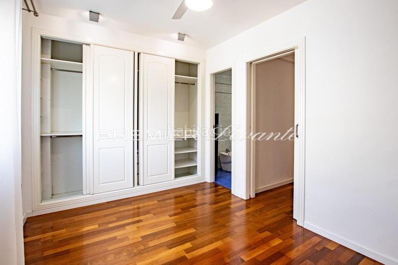 Foto 777e5670-14f0-41af-9898-201852d72fc8. Rent penthouse with heating parking in Alipark Alicante