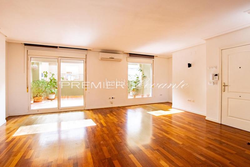 Foto ab480241-3f00-4270-91d6-71a2a5fcdcba. Rent penthouse with heating parking in Alipark Alicante
