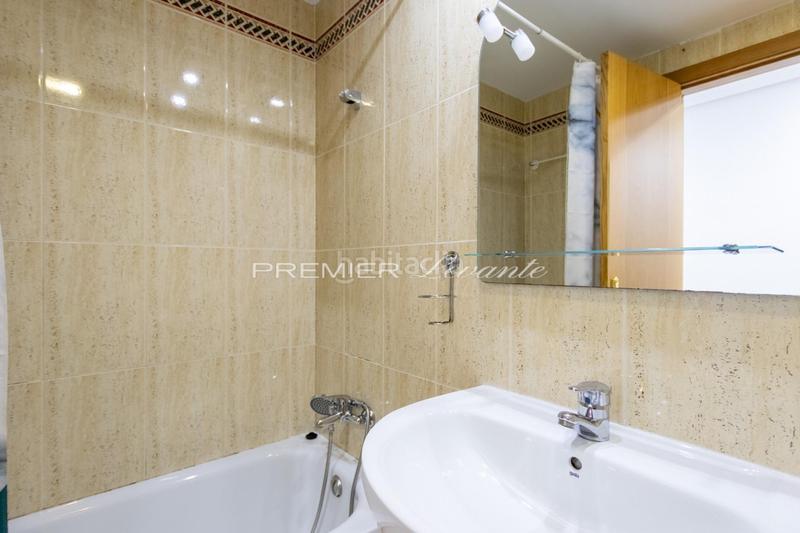 Foto eb1040c2-bdef-4c09-8129-fe6282c6df21. Lloguer pis amb aparcament piscina a Babel Alicante