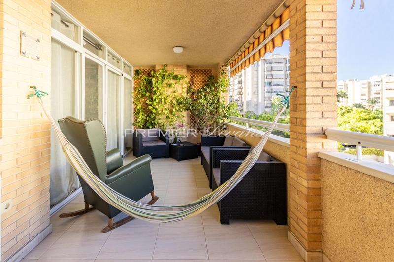 Foto 037439b2-0301-4233-bae7-7052784effab. Rent flat with parking pool in Babel Alicante