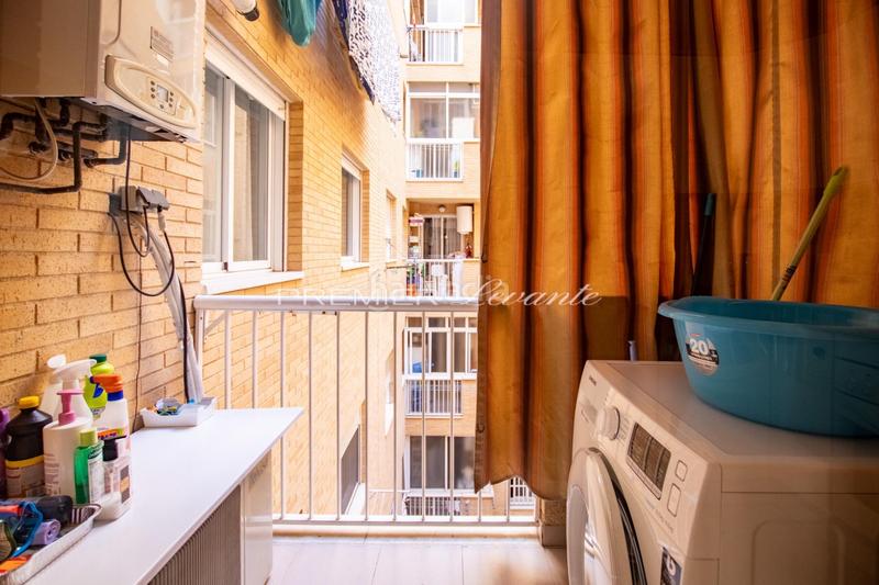 Foto 8669a5c6-6e8e-4df5-a7e4-7ba5ab4080b2. Rent flat with parking pool in Babel Alicante