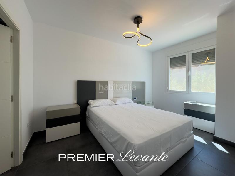 Foto b0b71e14-29eb-4a39-9a3d-0ccd6ea2e669. Alquiler piso en avenida paises escandinavos 6 piso zona playa san juan en Alicante