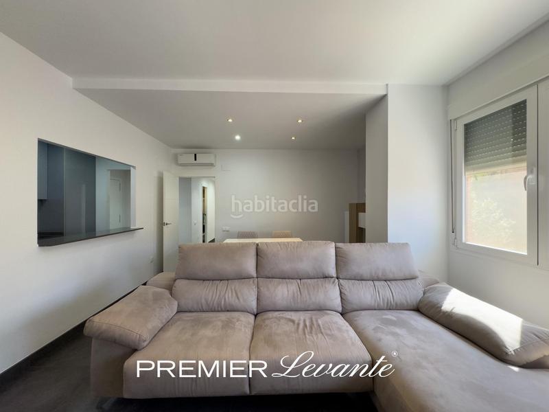 Foto badb03aa-1ecd-4d44-8250-d3763122cf9b. Alquiler piso en avenida paises escandinavos 6 piso zona playa san juan en Alicante