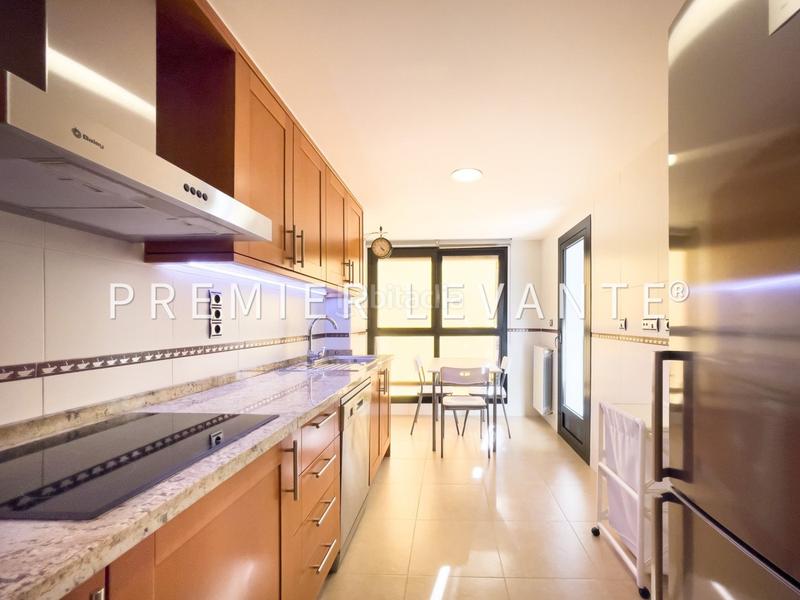 Foto 14dcb066-26e4-40d5-aae1-e0e401615b9c. Appartamento con riscaldamento parcheggio piscina in Alicante