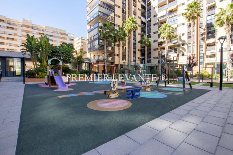 Foto 21ff2c3e-3552-46fd-9401-64d9cb2e5903. Appartamento con riscaldamento parcheggio piscina in Alicante