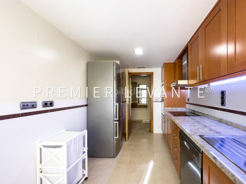 Foto b5c74bd8-de0e-40aa-bc44-b67aaffbccbc. Appartamento con riscaldamento parcheggio piscina in Alicante