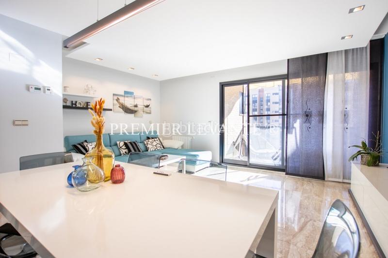 Foto d7e1e874-1ba4-4565-85f3-454770ead433. Appartamento con riscaldamento parcheggio piscina in Alicante