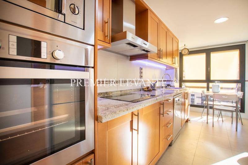 Foto eedc10dc-5301-4ce2-8758-33cbe6c9a598. Appartamento con riscaldamento parcheggio piscina in Alicante