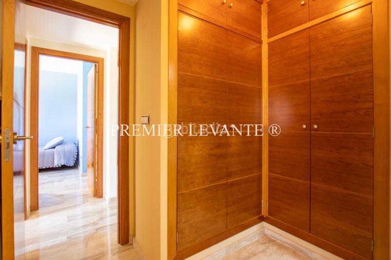 Foto fc9948bf-6537-4972-b6cb-934e99abf3e8. Appartamento con riscaldamento parcheggio piscina in Alicante