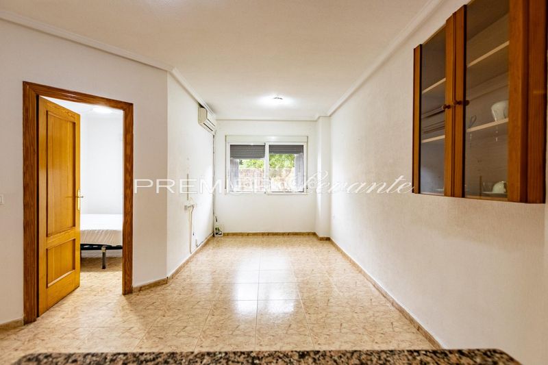 Foto f12c36c6-ebc9-4816-bf24-070f31353d28. Pis a Avenida Habaneras - Curva de Palangre Torrevieja