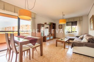 Rent Flat  Calle jose garcia selles. Piso en gran via, 3 habitaciones, garaje y trastero