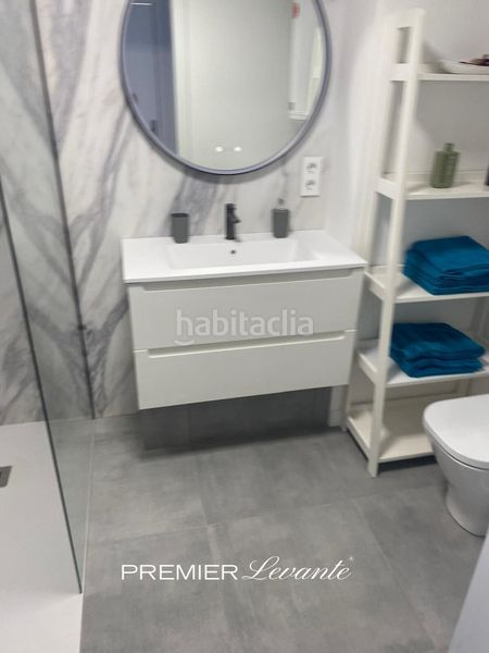 Foto b301fb38-89a6-47bd-8226-5aab43a78989. Pis amb piscina a Playa Poniente Benidorm