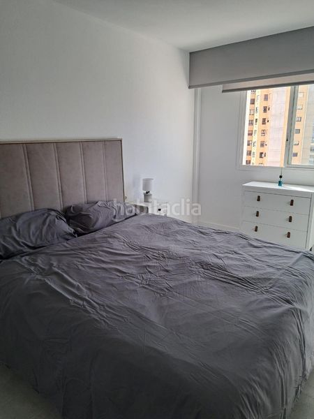 Foto f26b11a2-bc20-4056-ad25-bd76be5afdef. Pis amb piscina a Playa Poniente Benidorm