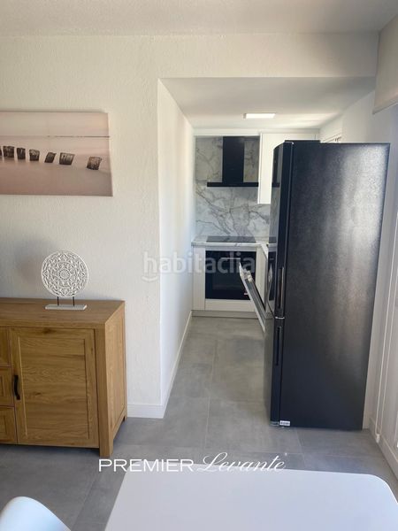 Foto f51351e4-7be7-48d4-99cf-ae53d19a78d7. Pis amb piscina a Playa Poniente Benidorm