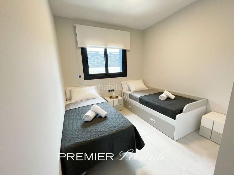 Foto 5d9b3d44-2bce-4bef-b0b0-f0d278b13895. Piso  en venta en Playa Poniente Benidorm