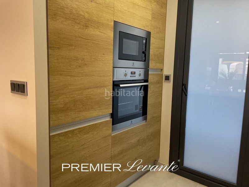 Foto a251446b-5341-4e44-bfcb-4c6ed42b424f. Piso  en venta en Playa Poniente Benidorm