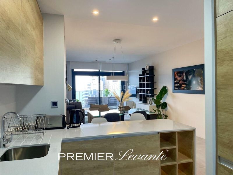 Foto a5d68b39-5d54-4564-8ded-dcb6d3f6b5d6. Piso  en venta en Playa Poniente Benidorm