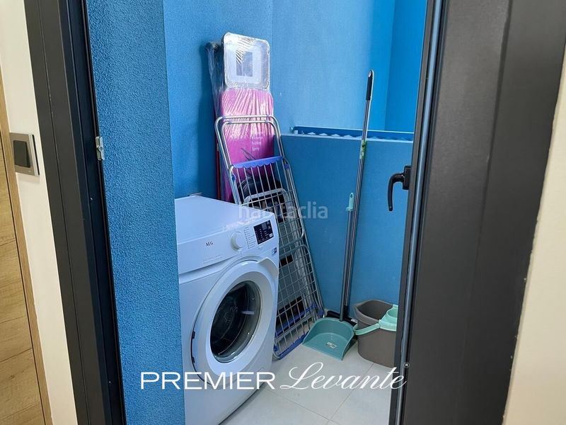 Foto c46dda8e-d440-43ae-b793-be0c1a96a766. Piso  en venta en Playa Poniente Benidorm