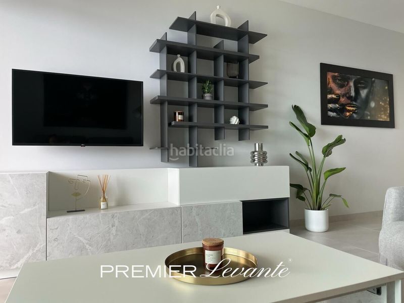 Foto db7dd851-9718-4a67-b5a8-b2e232832503. Piso  en venta en Playa Poniente Benidorm