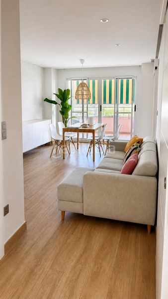 Foto cadae5ee-2bc6-4ab9-8371-9825a93e47c4. Rent flat in naciones de las 24 in Playa de San Juan Alicante