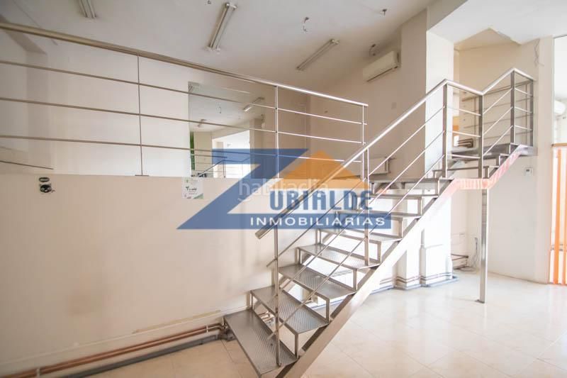 Foto 24a21180-d600-43d8-9c70-2cc9072b85d0. Local comercial amb calefacció a Centro Barakaldo