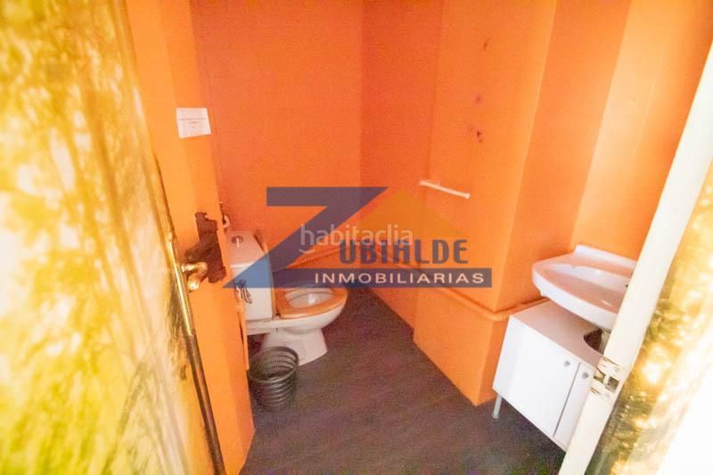 Foto 3a6ce20d-0a5d-4041-ac18-f658386ee468. Local comercial amb calefacció a Centro Barakaldo