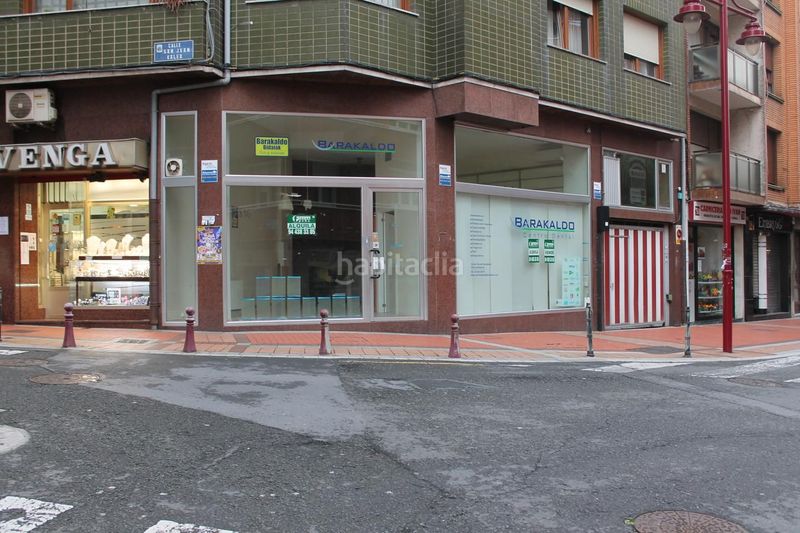 Foto dbf42b04-6b8f-4a21-9873-36759857e027. Local comercial amb calefacció a Centro Barakaldo
