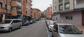 Aparcament cotxe  Euskadi etorbidea. Se vende gran parcela de garaje de unos 17m en  el centro de art