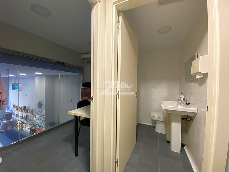 Foto 1ab10609-b794-4be0-9ff2-541ec0aa6d60. Lloguer local comercial a Cruces Barakaldo