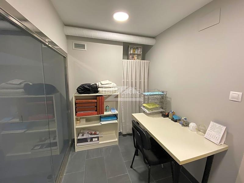 Foto 4b8b3a19-8582-4dff-b8a2-6efa771e897b. Lloguer local comercial a Cruces Barakaldo